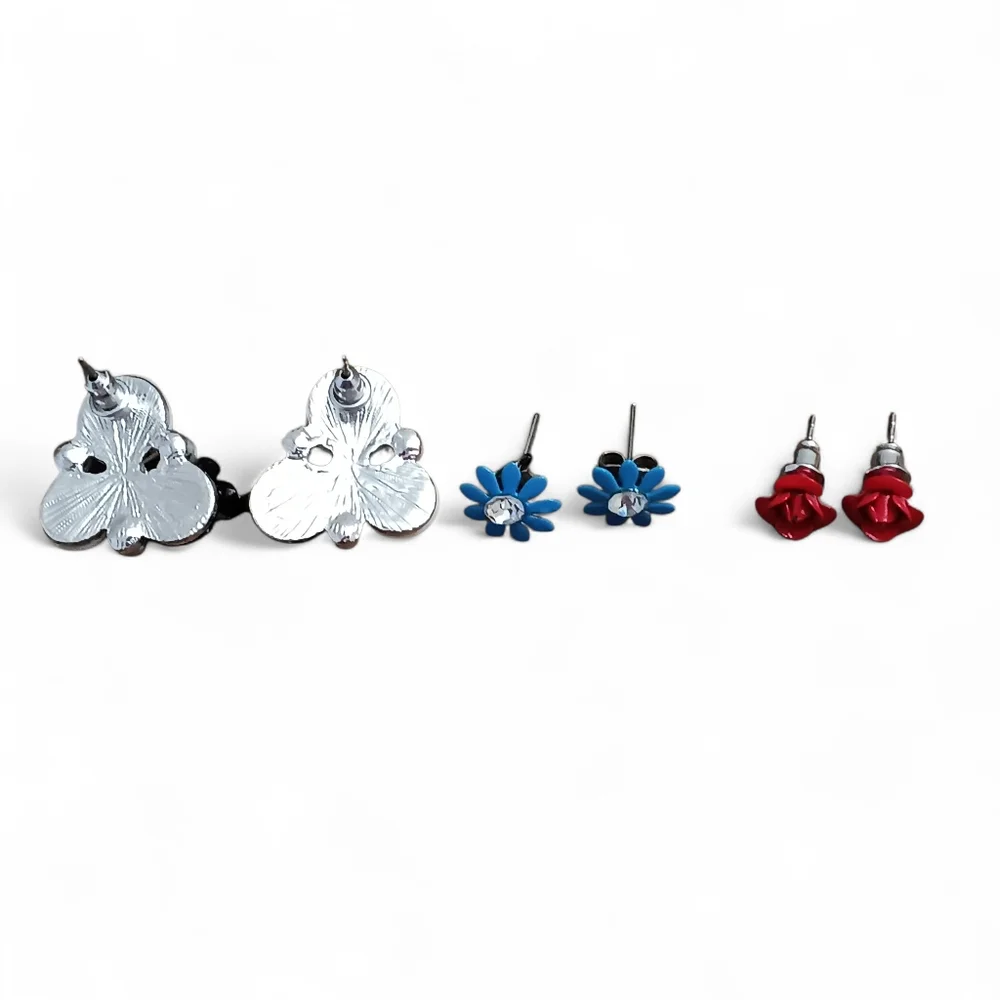 🌟3/$15 Floral Earring Set